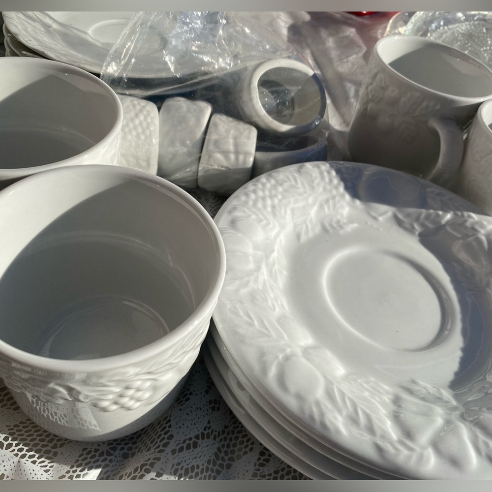 Elegant White Embossed Dinnerware Set
